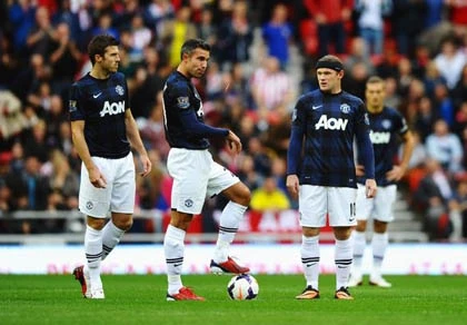 Rooney lại khiến nội bộ M.U dậy sóng ảnh 1