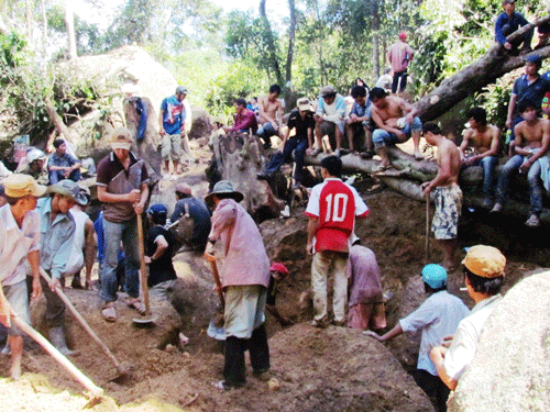 Đề nghị truy tố nguyên trưởng công an huyện ăn chặn kỳ nam ảnh 1