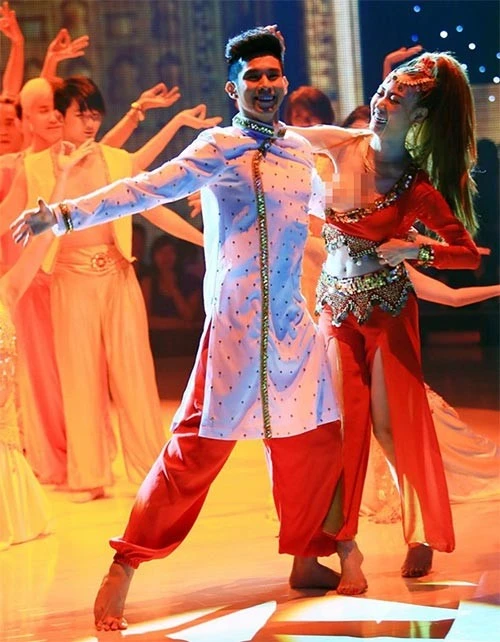 Giải mã sự xuất hiện dày đặc của Ngân Khánh ảnh 2