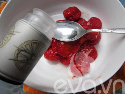 Xôi vò gấc cũng sẽ khiến mâm cỗ ngày Tết thêm phong phú và hấp dẫn. ảnh 4