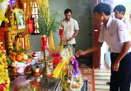 Thị trấn nhỏ bàng hoàng với 7 đám tang ảnh 1