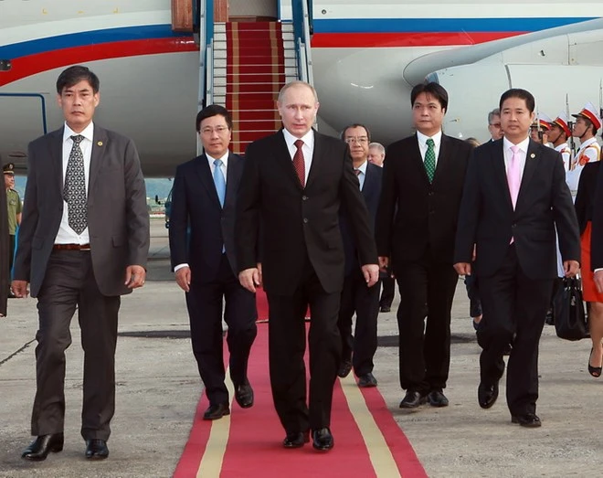 Chùm ảnh lễ đón Tổng thống Nga Vladimir Putin ở sân bay ảnh 4