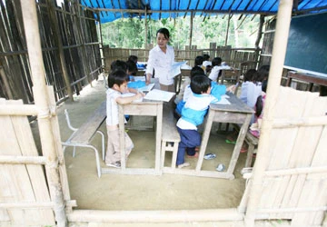 Đèn đom đóm xây mới hai trường học ảnh 1