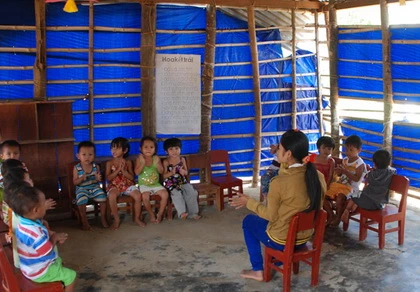 “Cung điện trụ sở” và “mái bạt trường em” ảnh 1