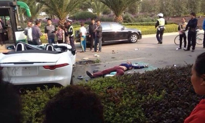 Cảnh sát Trung Quốc "phơi xác" quái xế cảnh báo nạn đua xe ảnh 1