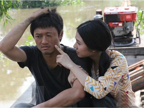 Lột xác nhờ vai “xấu xí” ảnh 1