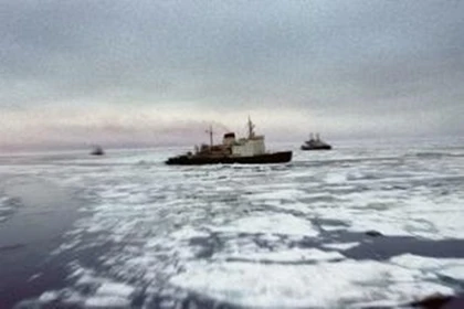 Tàu phá băng nguyên tử đầu tiên của Liên Xô ảnh 1