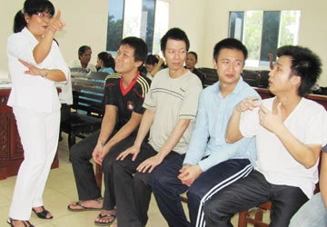 Xin tòa chiếu cố cho các bị cáo! ảnh 1