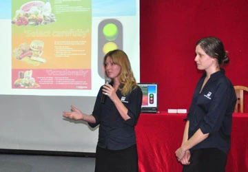 Sinh viên Úc cảnh báo căn tin trường học ảnh 1