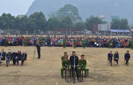 Tử hình doanh nhân đẩy xác sếp ngân hàng xuống vực ảnh 1