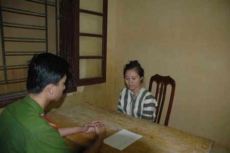 Kiểm tra hành chính nhà nghỉ, “ khui ra” ổ mại dâm ảnh 1