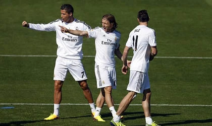 Cristiano Ronaldo suýt khiến Gareth Bale dính chấn thương ảnh 2