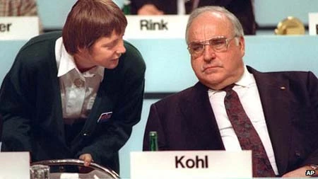 Hành trình đến với đỉnh cao của “bà đầm thép” nước Đức Angela Merkel ảnh 3 Hành trình đến với đỉnh cao của “bà đầm thép” nước Đức Angela Merkel ảnh 3