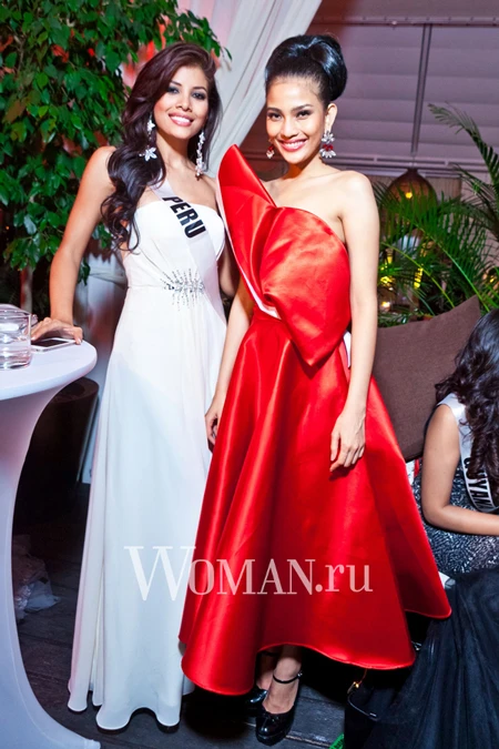 Trương Thị May và người đẹp hoàn vũ vui vẻ tiệc tùng ảnh 1