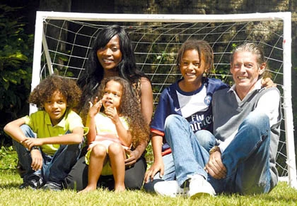 "Phù thủy trắng" Metsu đã thua trong trận đấu cuộc đời ảnh 1