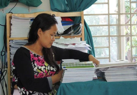 Sổ sách hành chính “đè” giáo viên ảnh 1