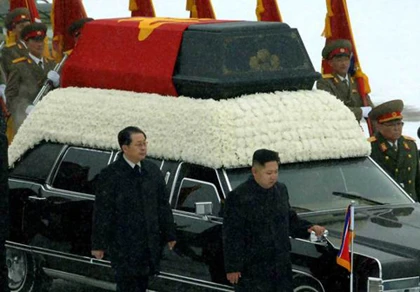 Người chú quyền lực của Kim Jong-un có thể đã mất chức ảnh 1