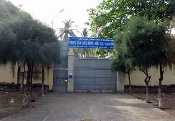 Long “rồng đỏ” từng đào hầm trốn trại ảnh 1