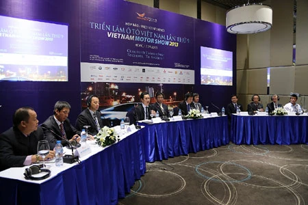 Triển lãm Ô tô Việt Nam lần thứ 9 ảnh 1