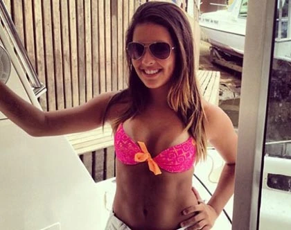 Con gái bốc lửa của Romario thành hiện tượng truyền thông ảnh 1