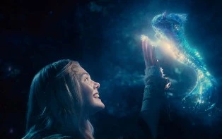 Hé lộ hình ảnh A.Jolie và con gái trong trailer phim Maleficent ảnh 1