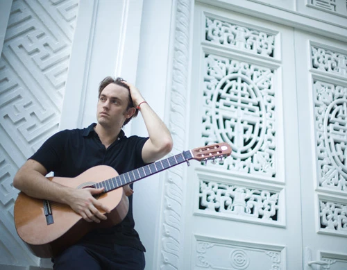 “Anh Tây hát nhạc Trịnh” ngưỡng mộ Lê Cát Trọng Lý ảnh 1