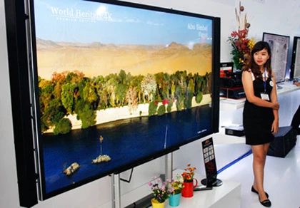 Những mẫu tivi có giá đắt nhất tại Việt Nam hiện nay ảnh 1 Những mẫu tivi có giá đắt nhất tại Việt Nam hiện nay ảnh 1