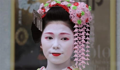 Ngắm các nữ sinh geisha Nhật xuống phố ảnh 5