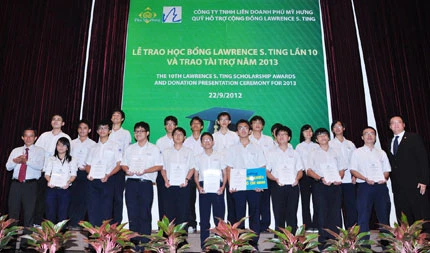 Con người là vốn quý ảnh 1