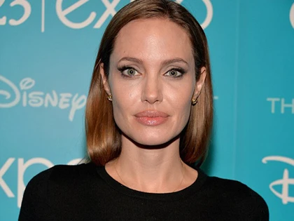 Angelina Jolie nhận tượng vàng Oscar danh dự ảnh 1