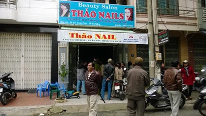 Tưới xăng thiêu bạn gái rồi ngồi cạnh... nhìn ảnh 1