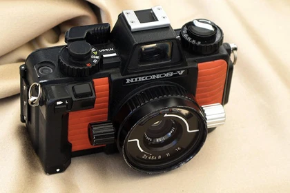 Nikon tái sinh máy ảnh "thợ lặn" ảnh 2