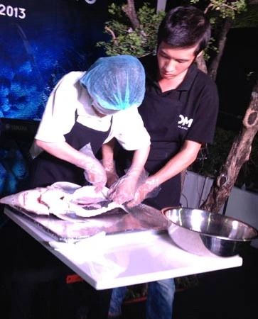 Đại gia chi 1 tỷ mở tiệc trứng cá tầm cuối năm ảnh 1