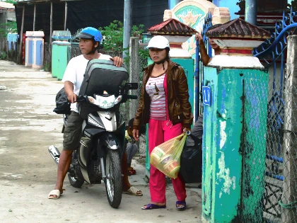 Người dân nháo nhác chạy bão ảnh 6 Người dân nháo nhác chạy bão ảnh 6