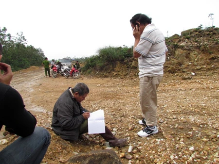 3 cán bộ công an thóa mạ thậm tệ nhiều phóng viên báo chí ảnh 3