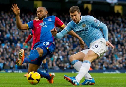Hạ Crystal Palace, Man City vươn lên ngôi đầu bảng ảnh 1