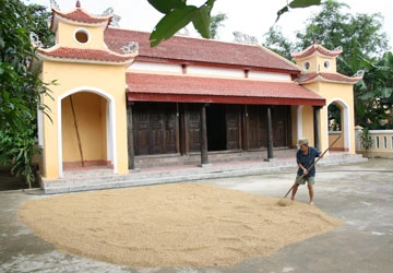 Thăm đền thờ người mở cõi phương Nam ảnh 1