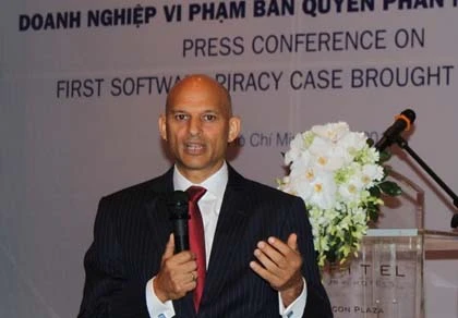 Lần đầu khởi kiện doanh nghiệp vi phạm phần mềm ảnh 1