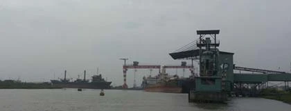 Gian nan bảo vệ đường dây cao áp ảnh 1