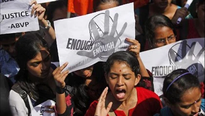 Bé gái 4 tuổi bị cưỡng hiếp trên xe buýt ảnh 1