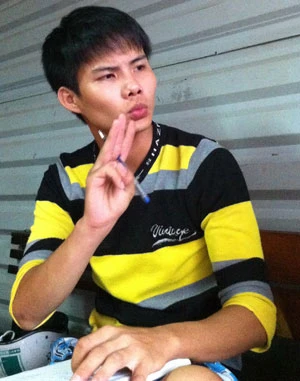 Phía sau bốn bị cáo câm điếc ảnh 3