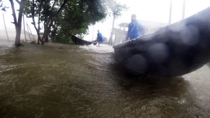 Những hình ảnh đầu tiên của cơn bão số 10 ảnh 19