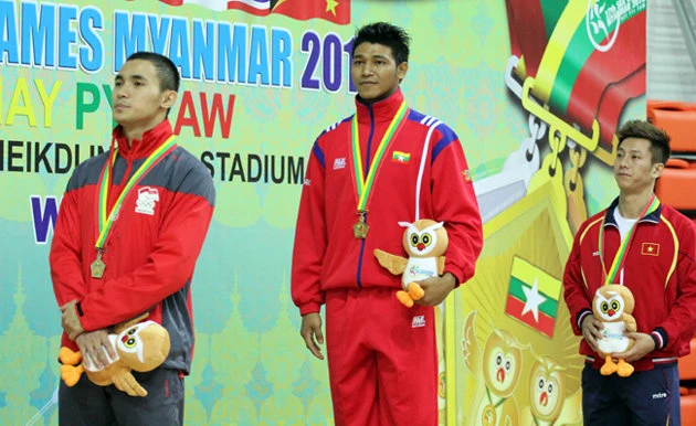 Ngắm 'thiên thần' Wushu Thúy Vi trên bục nhận HCV ảnh 10