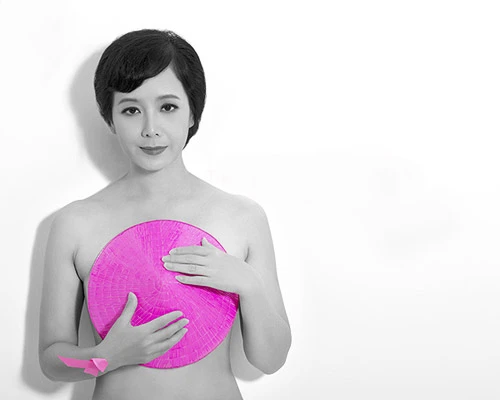 Chiều Xuân bán nude vì chiến dịch chống ung thư vú ảnh 2