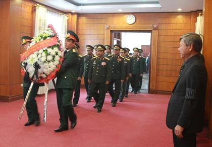 Lễ viếng Đại tướng Võ Nguyên Giáp tại Lào ảnh 3 Lễ viếng Đại tướng Võ Nguyên Giáp tại Lào ảnh 3