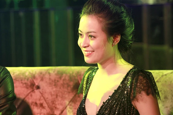 Hoàng Thùy Linh chưa dám mặc nội y trình diễn ảnh 5