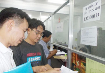 Cấp, đổi bằng lái xe: Nơi quá tải, nơi vắng khách ảnh 2