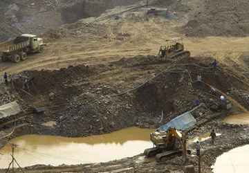 Nhiều khoáng sản nhưng dân vẫn nghèo ảnh 1