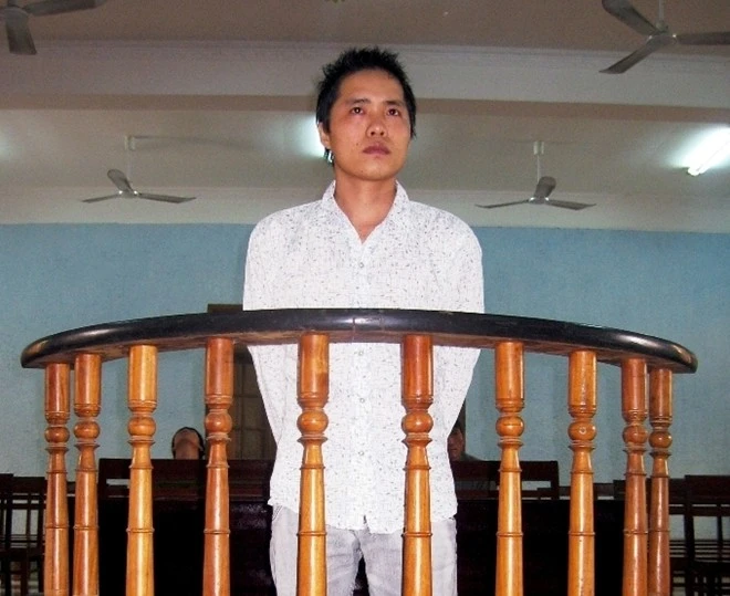 Bênh vực đồng hương, đâm vào cổ đồng nghiệp ảnh 1 Bênh vực đồng hương, đâm vào cổ đồng nghiệp ảnh 1