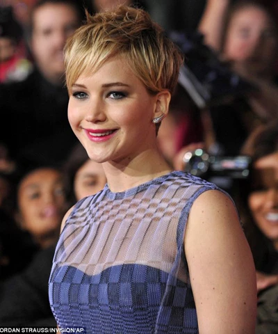 Jennifer Lawrence được vinh danh “Nghệ sĩ của năm” ảnh 3 Jennifer Lawrence được vinh danh “Nghệ sĩ của năm” ảnh 3